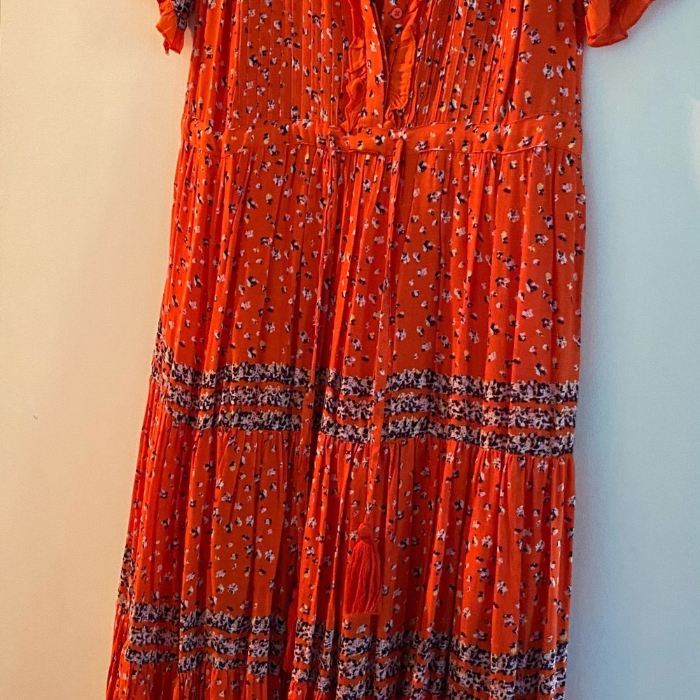 Floor length boho free people, comfy, perfect for shower, vineyard, brunch.